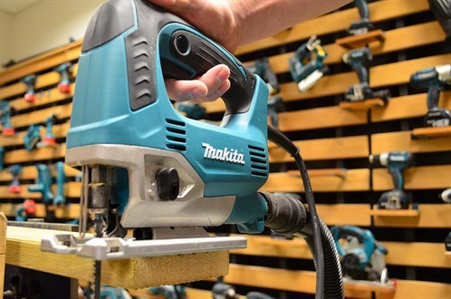 makita power tool being used safely