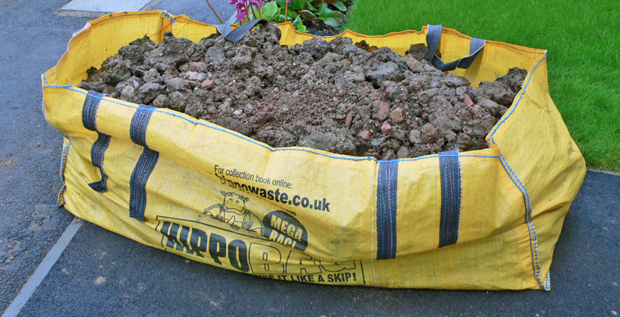 HIPPOBAG full of soil - Garden Waste