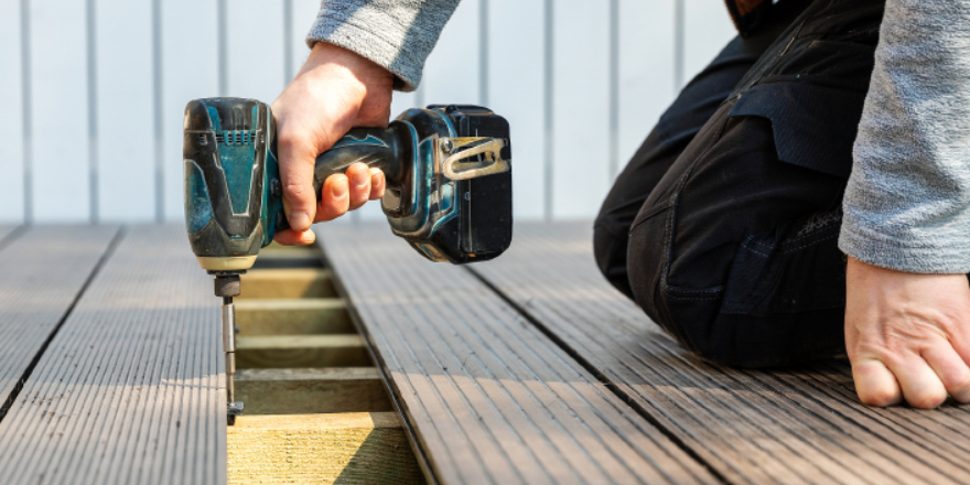 Laying decking