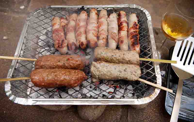 Disposable BBQ cooking meat